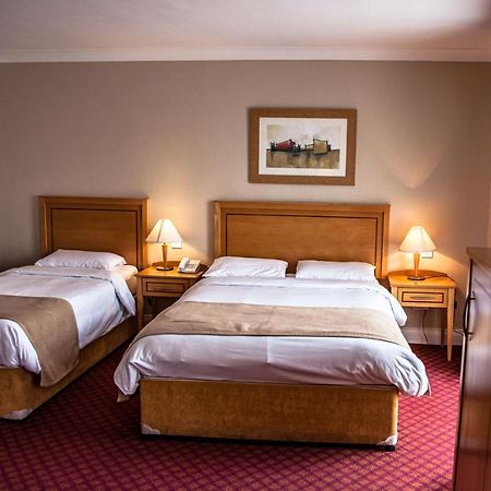 Gullane'S Hotel บัลลินาสโล ภายนอก รูปภาพ