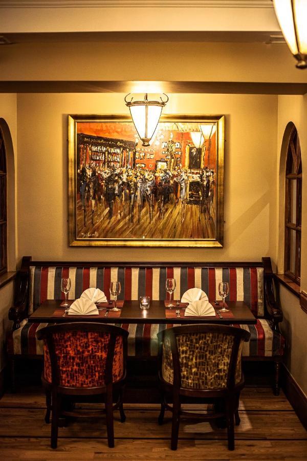 Gullane'S Hotel บัลลินาสโล ภายนอก รูปภาพ