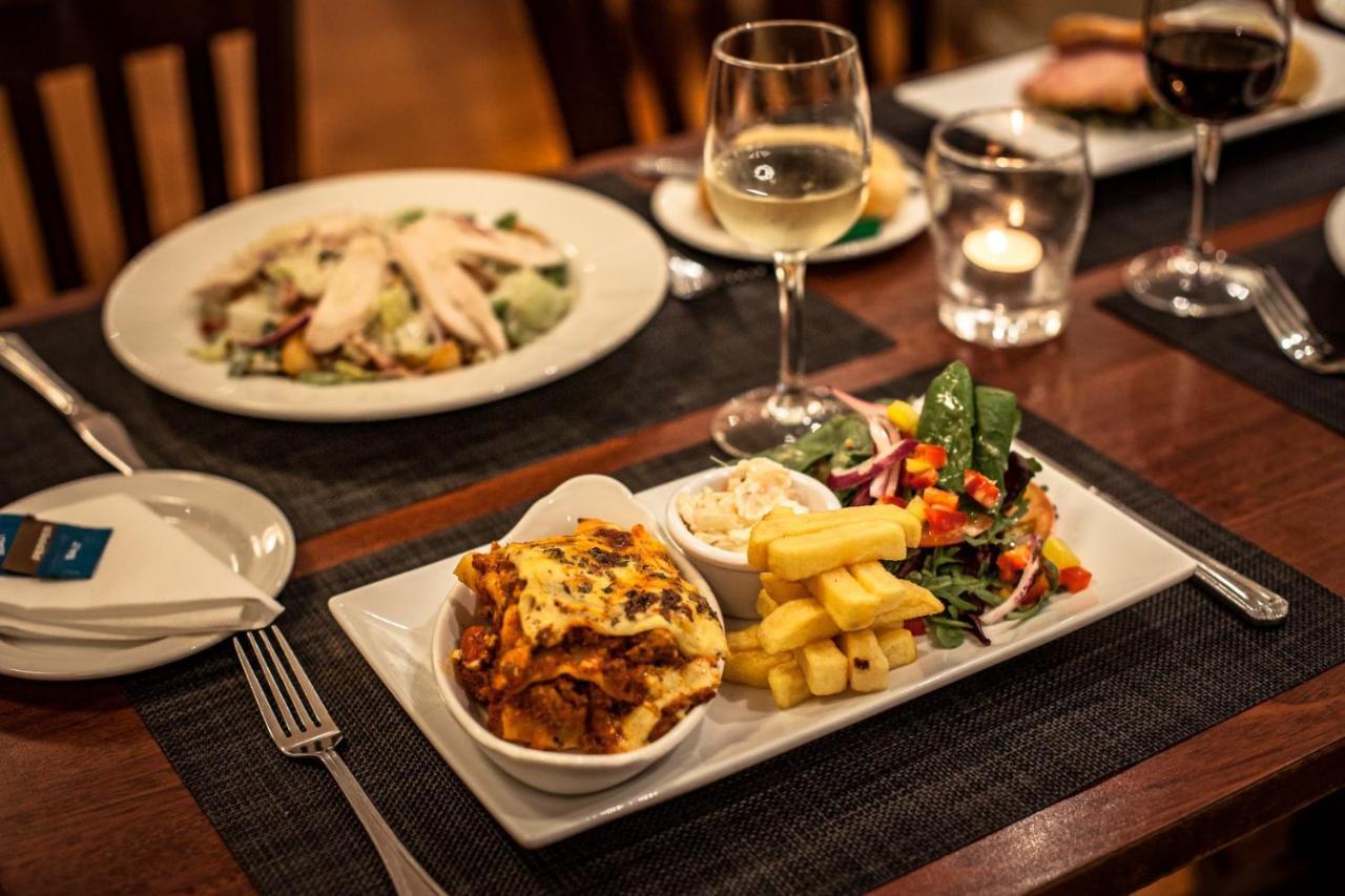 Gullane'S Hotel บัลลินาสโล ภายนอก รูปภาพ