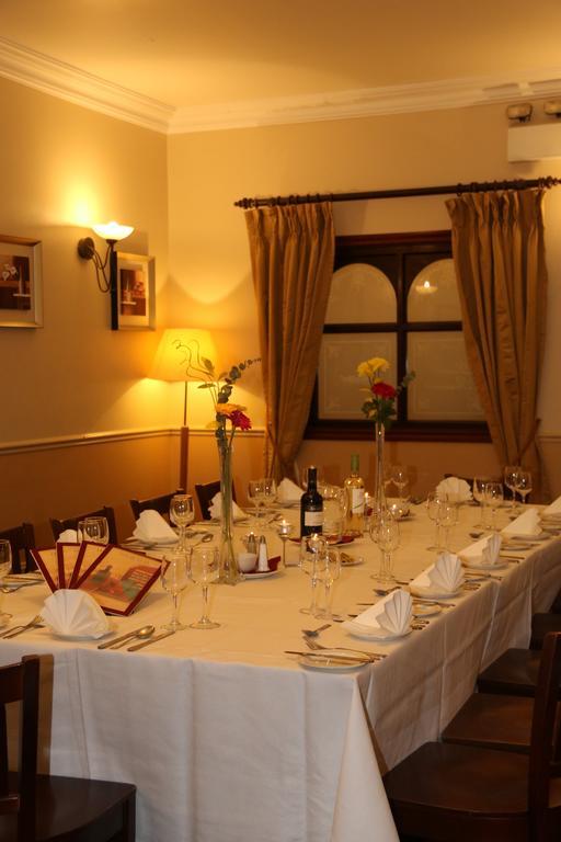 Gullane'S Hotel บัลลินาสโล ภายนอก รูปภาพ